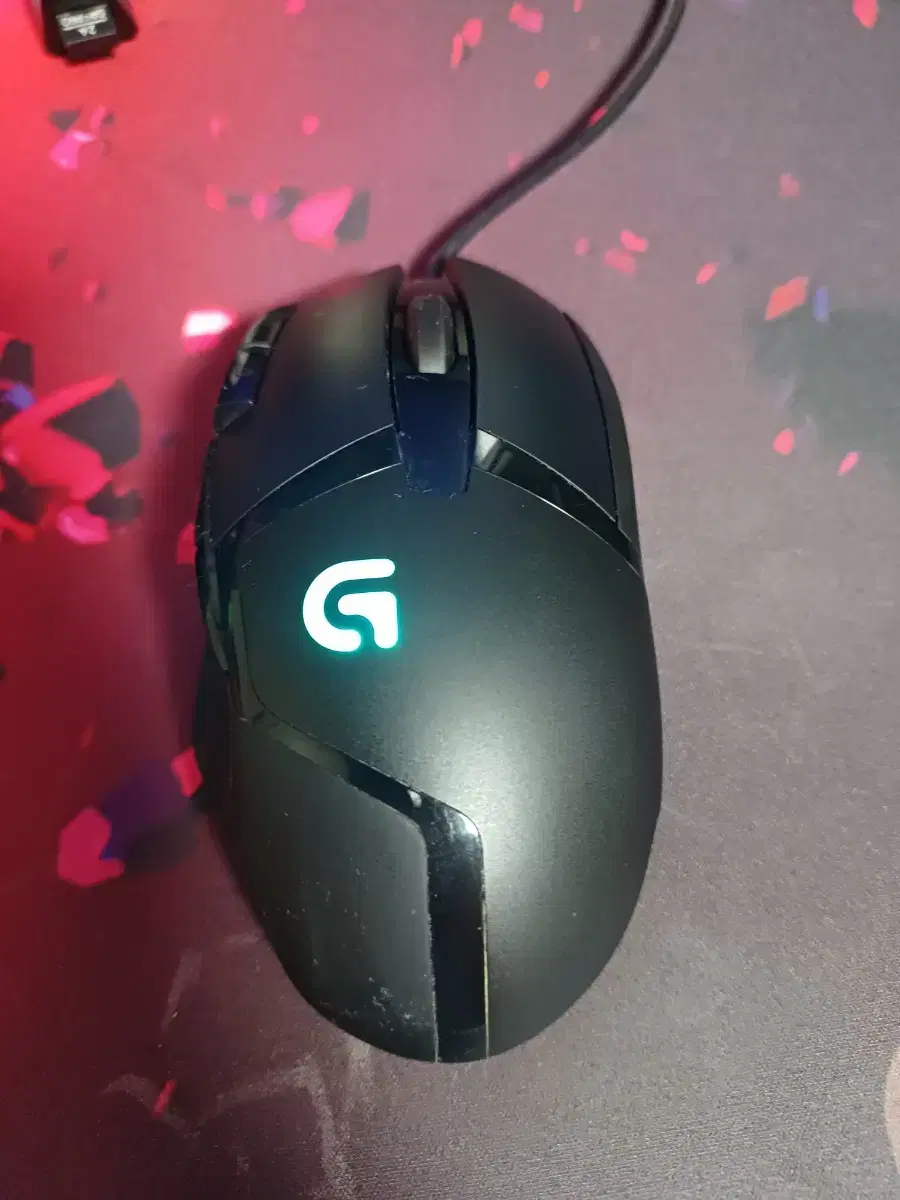 로지텍 G402